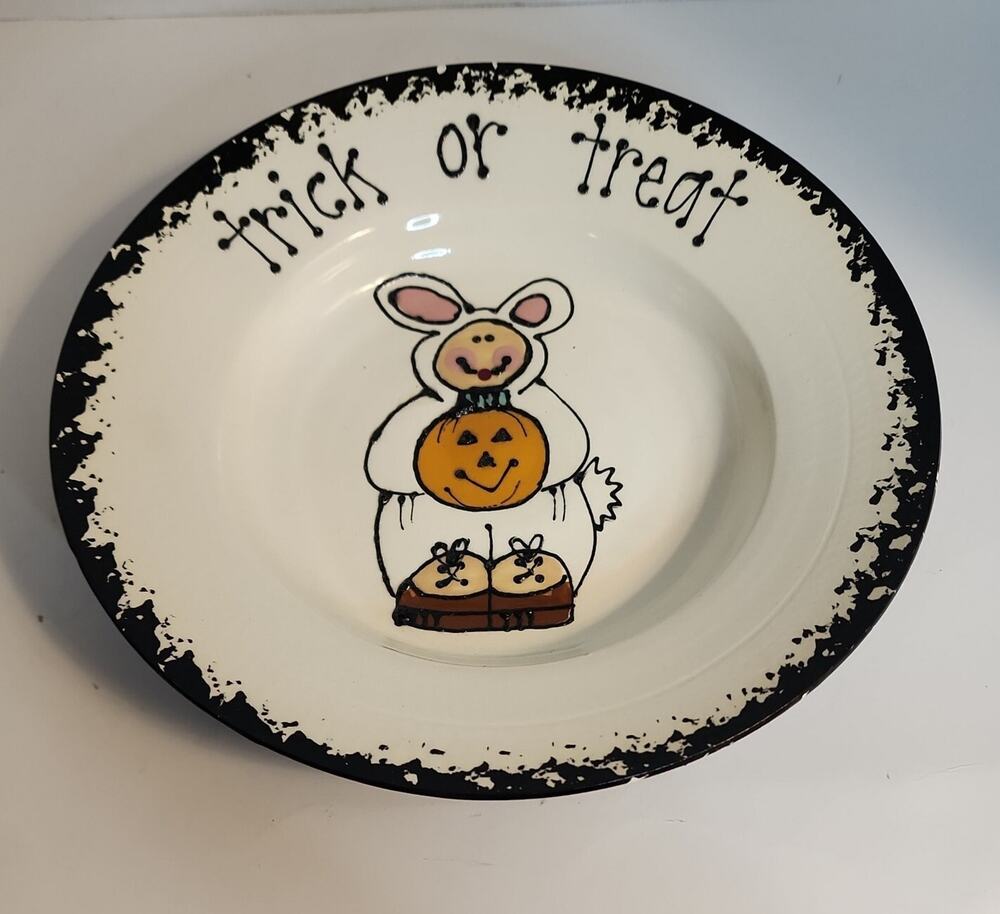 Vtg Trick Or Treat 9" Ceramic Bowl Bunny with Pumpkin Spongware Signed P. Sandon